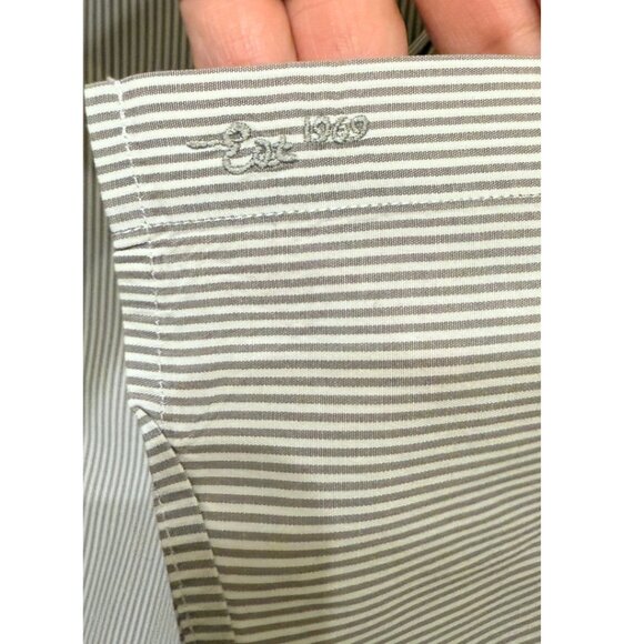 Women's GAP Classic Button-Down Shirt - Grey Stripe - Size 14 - Pre-Owned - Picture 3 of 3